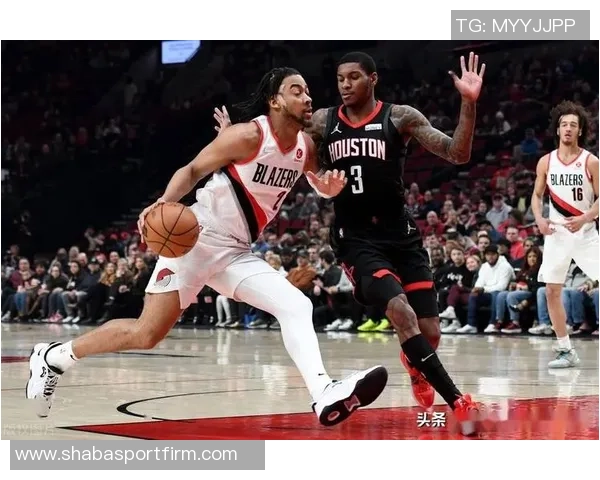 沃特福德替补表现出色12投7中贡献19分9篮板7助攻1抢断1盖帽